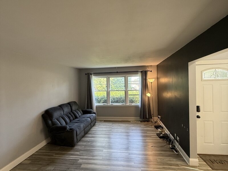 47 W Algonquin Road Des Plaines IL 60016
