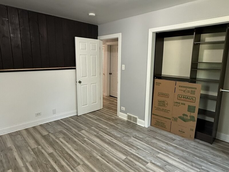 47 W Algonquin Road Des Plaines IL 60016