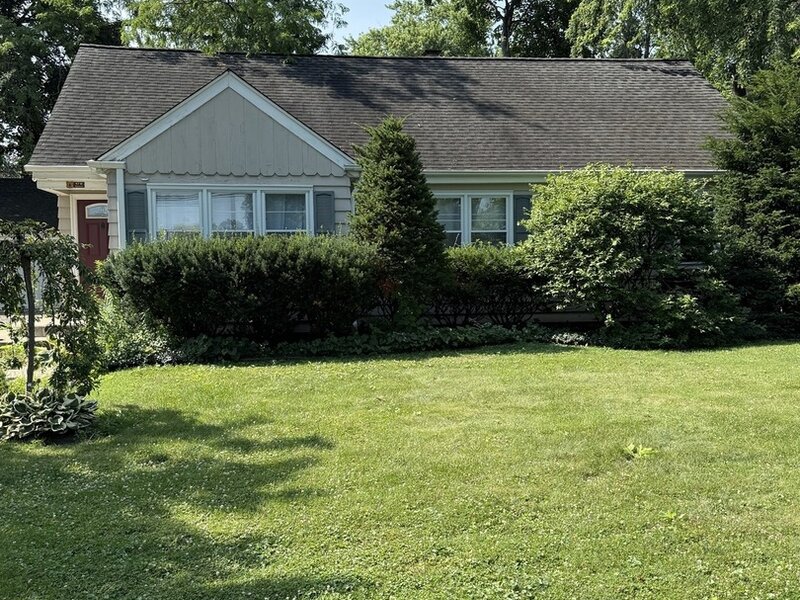 47 W Algonquin Road Des Plaines IL 60016
