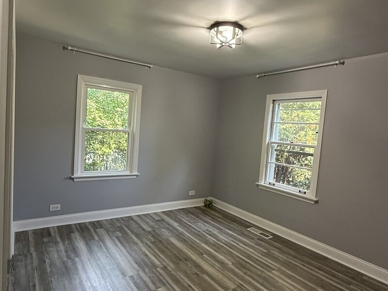 47 W Algonquin Road Des Plaines IL 60016