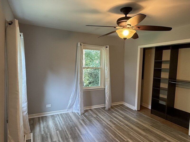 47 W Algonquin Road Des Plaines IL 60016