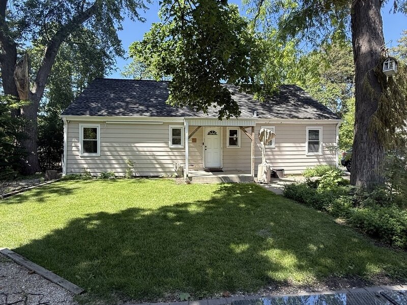 47 W Algonquin Road Des Plaines IL 60016