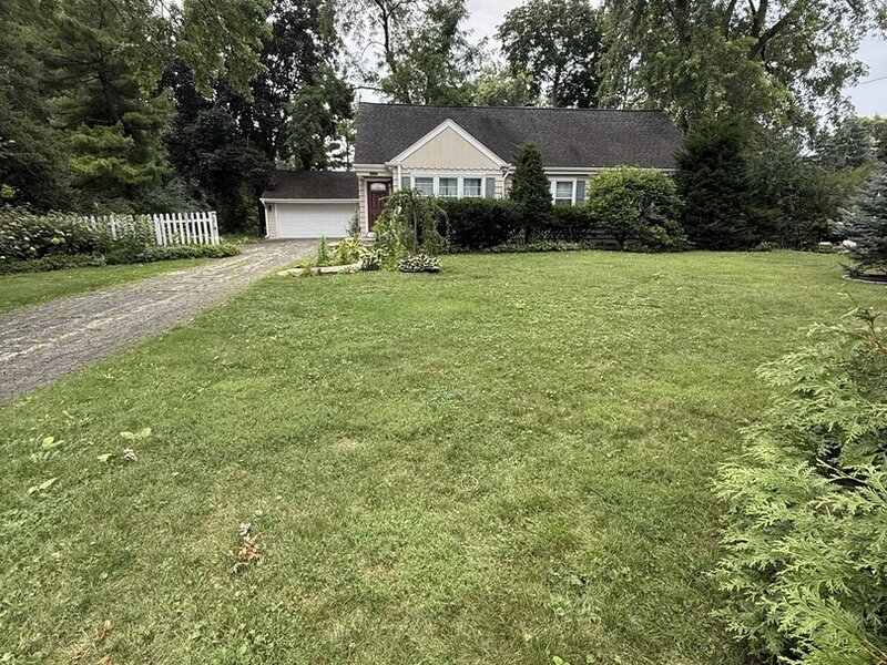 47 W Algonquin Road Des Plaines IL 60016