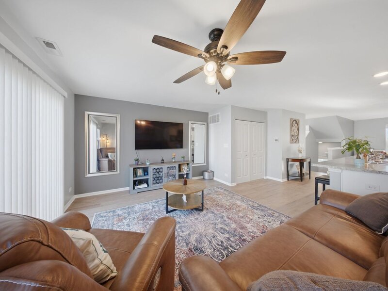 176 Goldenrod Drive Elgin IL 60124