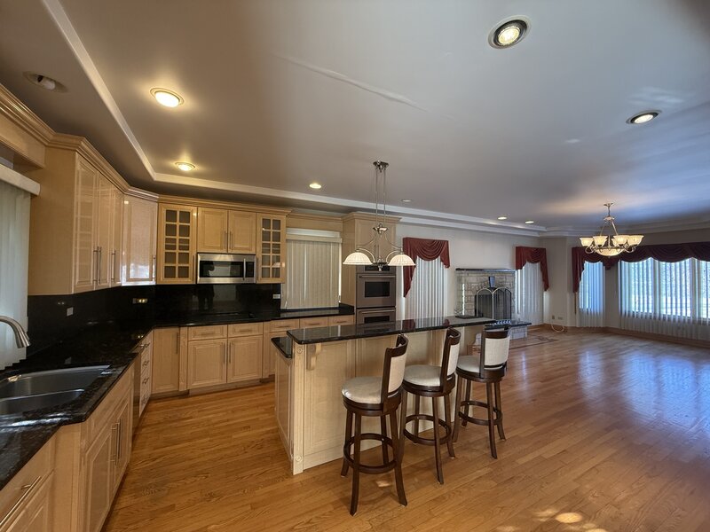1004 Saddle Lane Lemont IL 60439