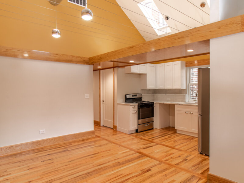 6334 S Saint Lawrence Avenue Chicago IL 60637
