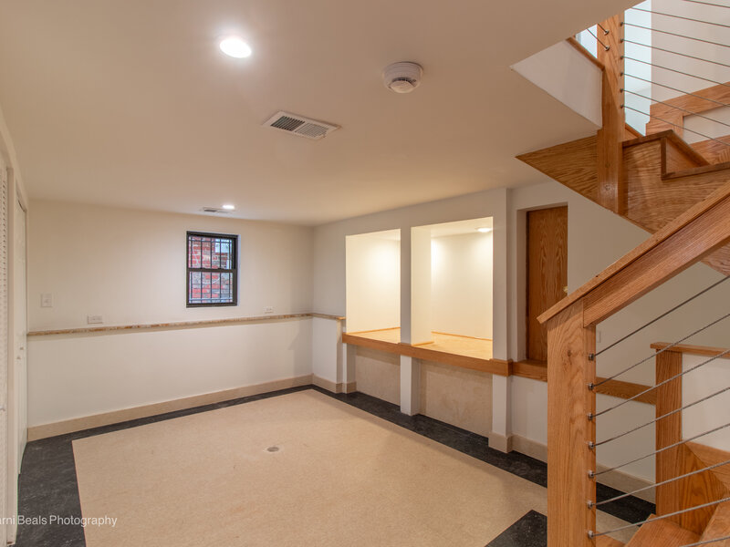 6334 S Saint Lawrence Avenue Chicago IL 60637