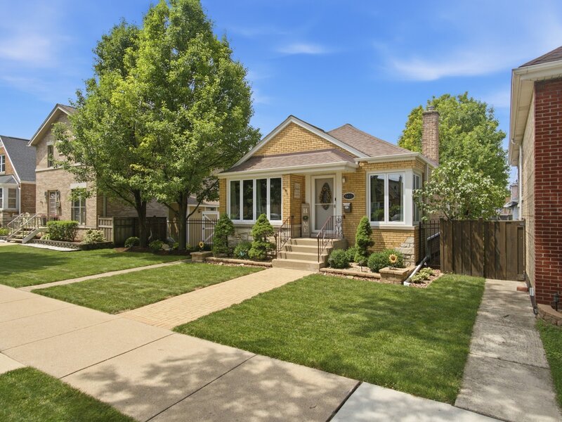 5422 S Sayre Avenue Chicago IL 60638
