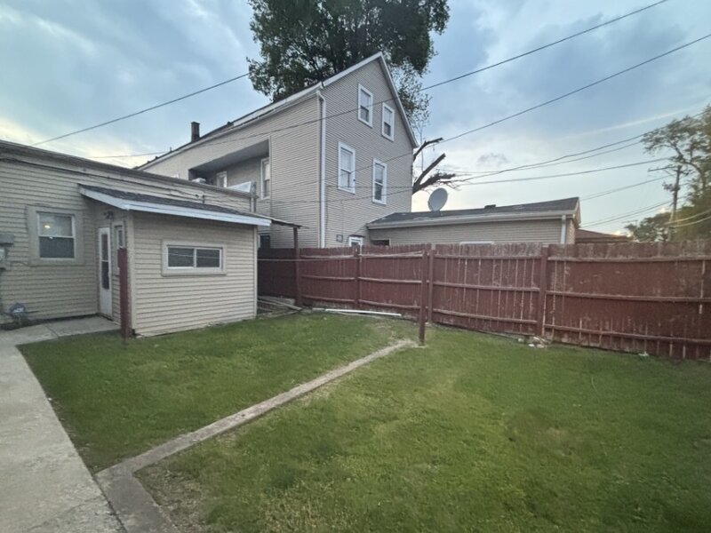 13515 S Baltimore Avenue Chicago IL 60633
