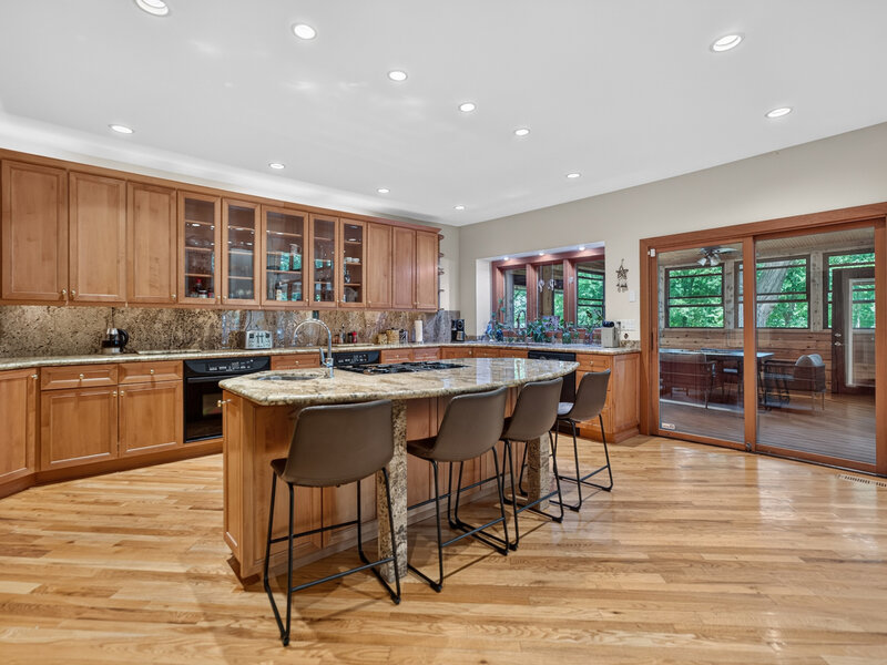 41 Barlow Drive St. Charles IL 60175