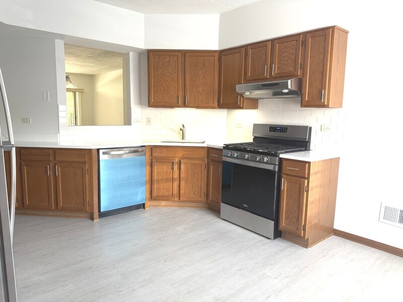 9424 S 77th Court Hickory Hills IL 60457