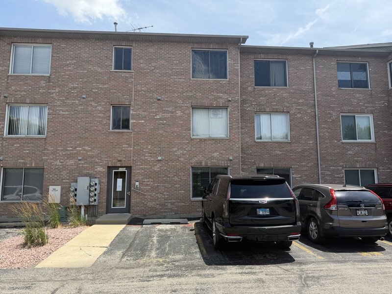 9424 S 77th Court Hickory Hills IL 60457