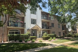 Photo of 9424 S 77th Court Hickory Hills IL 60457 Unit 1C
