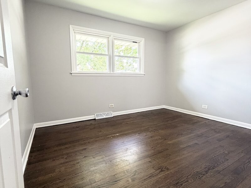 17060 Wausau Avenue South Holland IL 60473