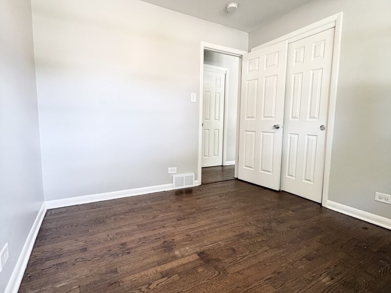 17060 Wausau Avenue South Holland IL 60473