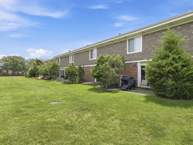 2 Cour Masson Palos Hills IL 60465