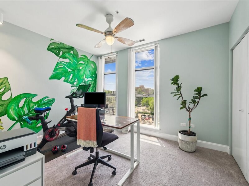 1572 Maple Avenue Evanston IL 60201