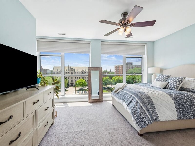1572 Maple Avenue Evanston IL 60201