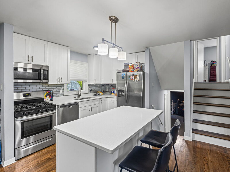 15615 Kenwood Avenue South Holland IL 60473