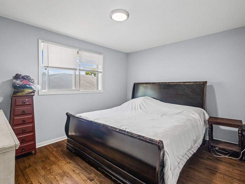15615 Kenwood Avenue South Holland IL 60473