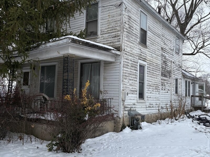 422 E Ash Street Watseka IL 60970