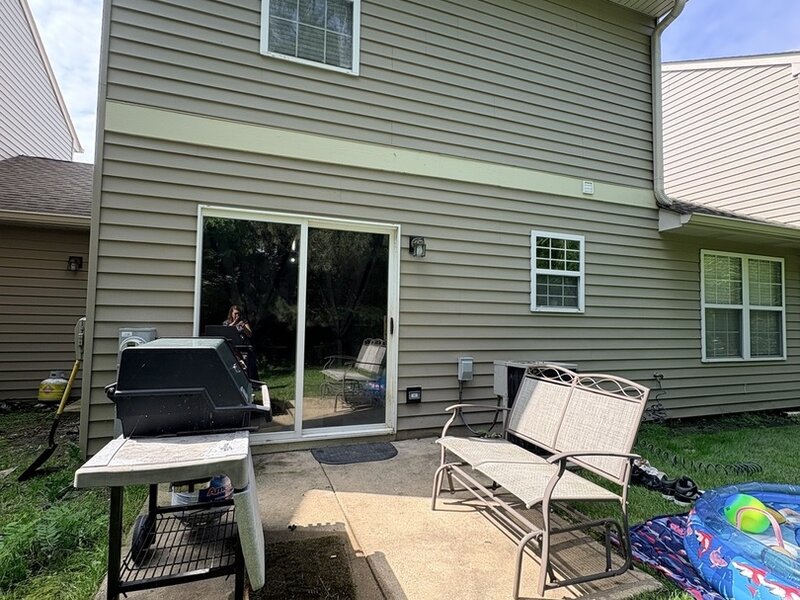 1422 W Split Oak Circle Round Lake Beach IL 60073