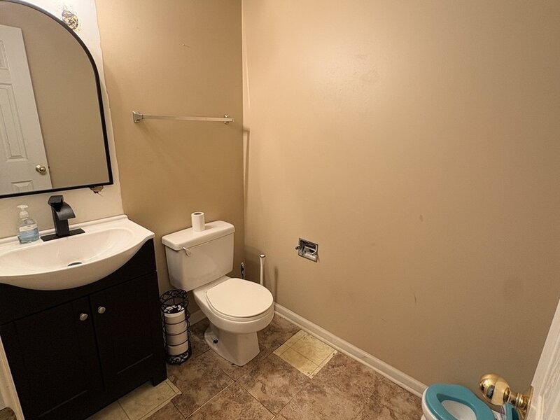 1422 W Split Oak Circle Round Lake Beach IL 60073
