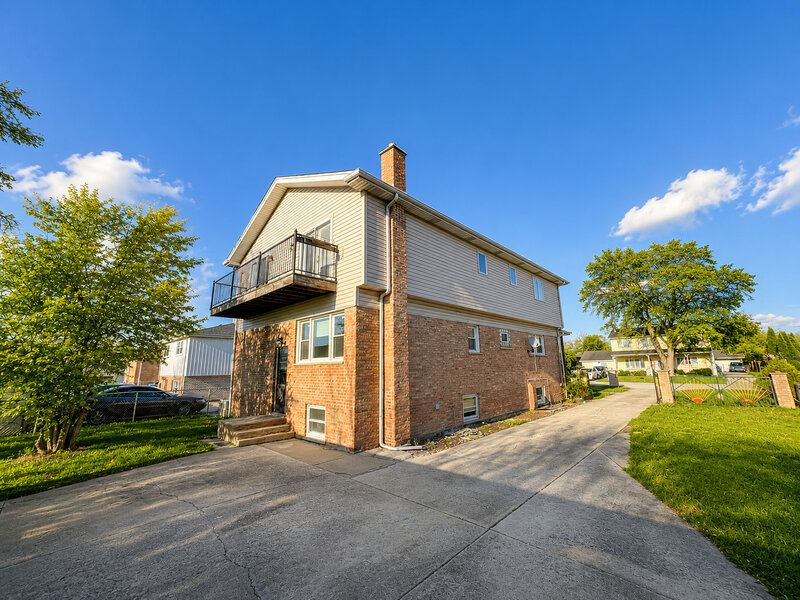 7332 Beloit Avenue Bridgeview IL 60455