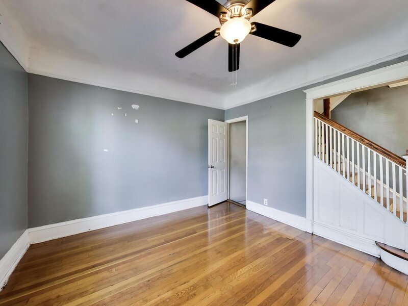 7041 S Eberhart Avenue Chicago IL 60637
