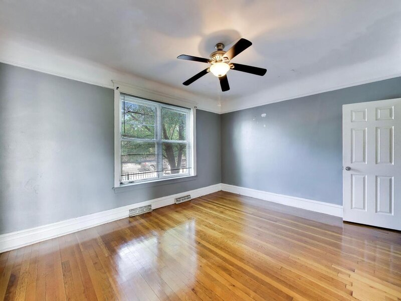 7041 S Eberhart Avenue Chicago IL 60637