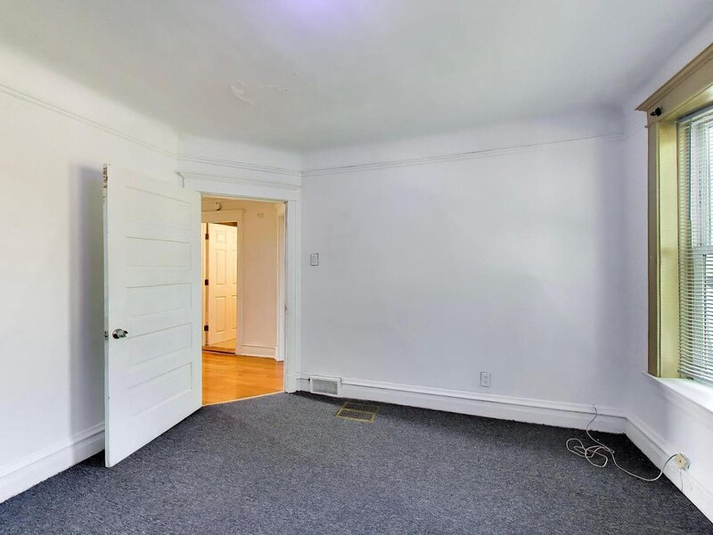 7041 S Eberhart Avenue Chicago IL 60637