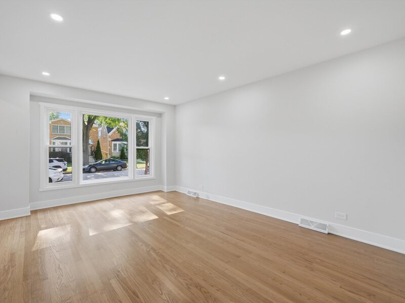 6332 N Mobile Avenue Chicago IL 60646