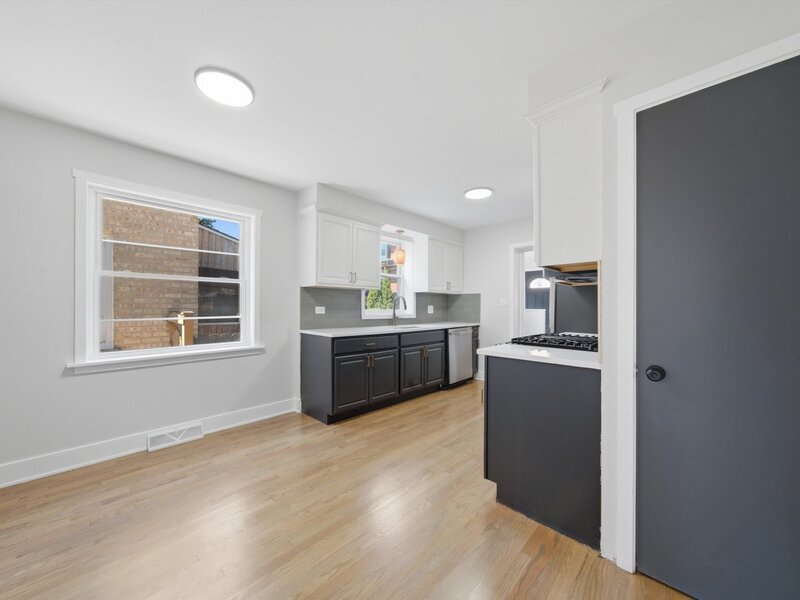 6332 N Mobile Avenue Chicago IL 60646