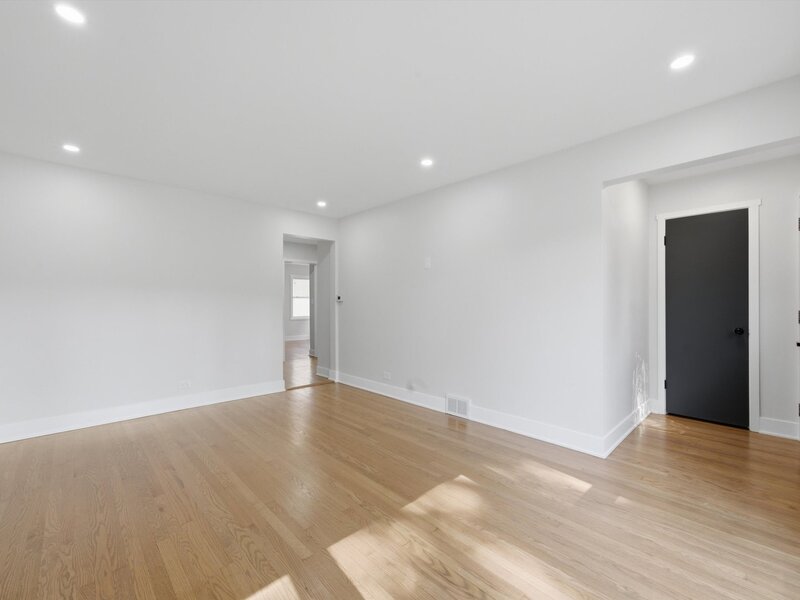 6332 N Mobile Avenue Chicago IL 60646
