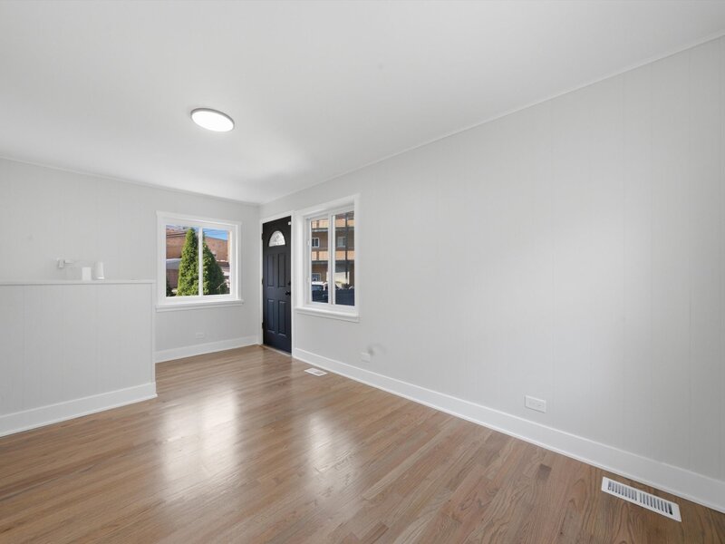 6332 N Mobile Avenue Chicago IL 60646
