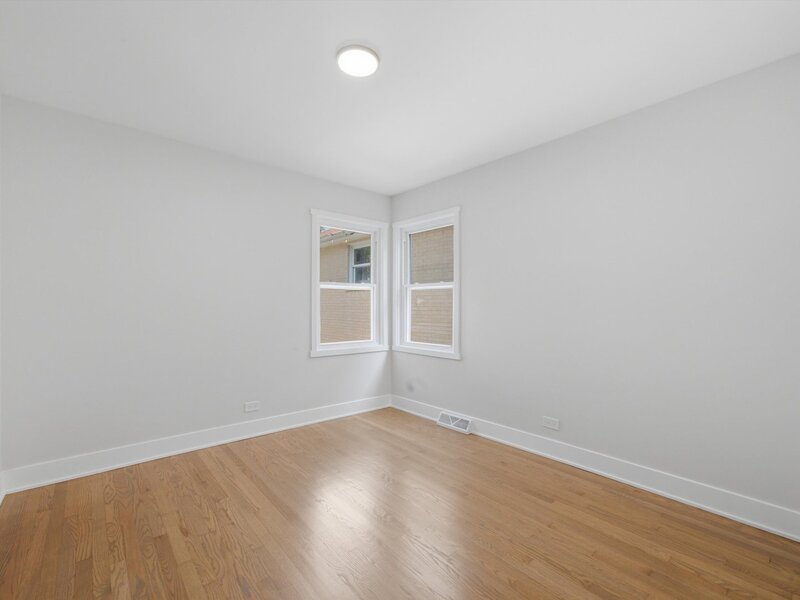 6332 N Mobile Avenue Chicago IL 60646
