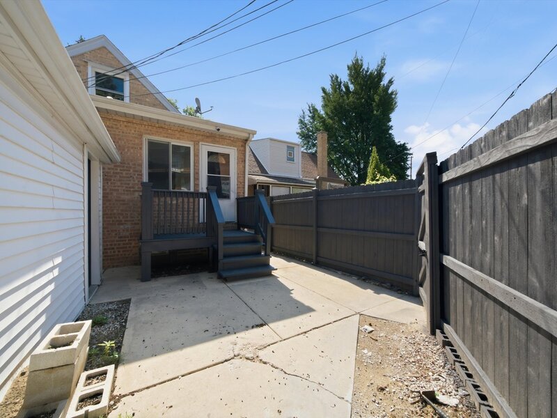 6332 N Mobile Avenue Chicago IL 60646