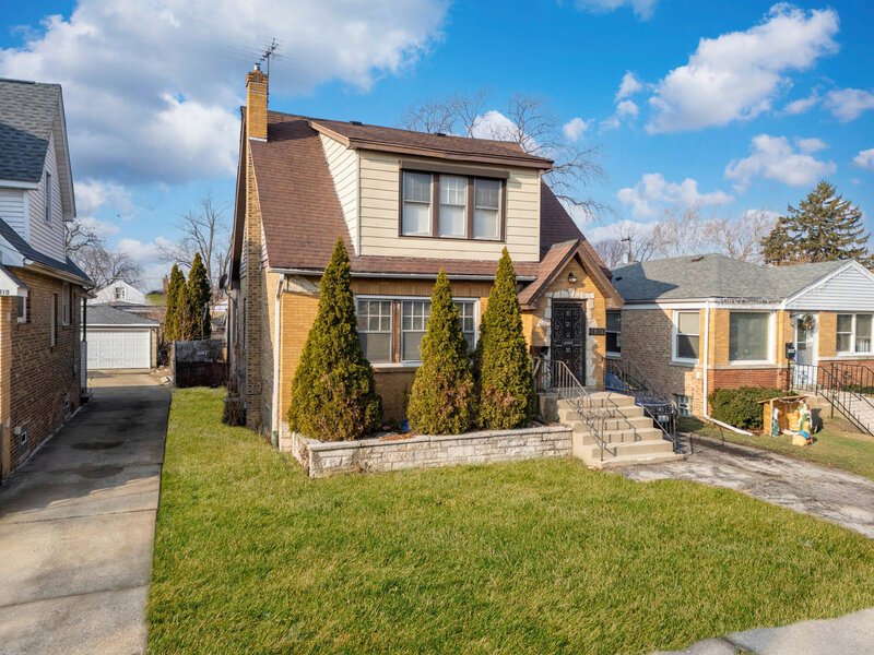 1908 S 23rd Avenue Maywood IL 60153