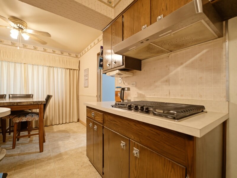 13227 S Escanaba Avenue Chicago IL 60633