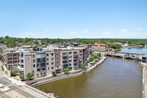 Photo of 10 W Illinois Street St. Charles IL 60174 Unit 4B
