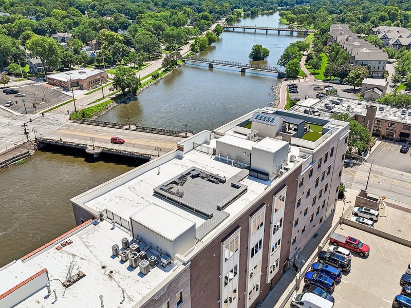 10 W Illinois Street St. Charles IL 60174