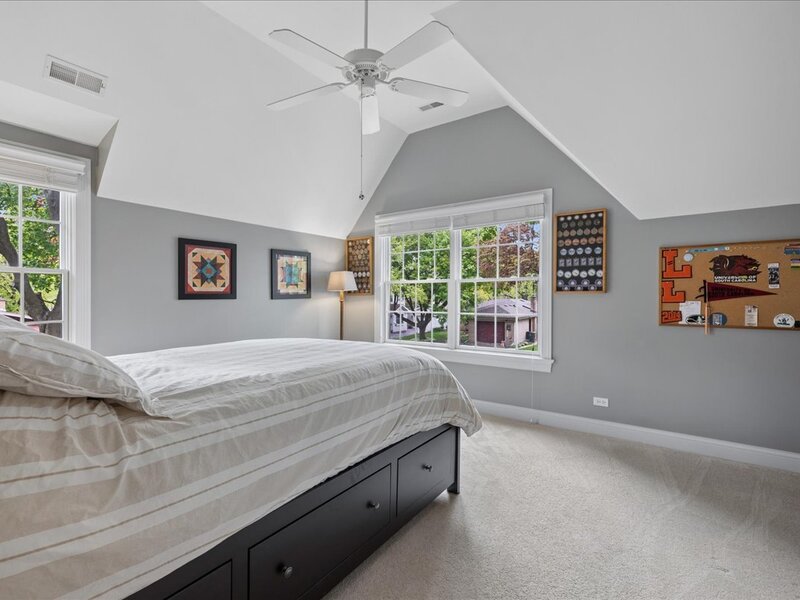 512 Oak Street Libertyville IL 60048