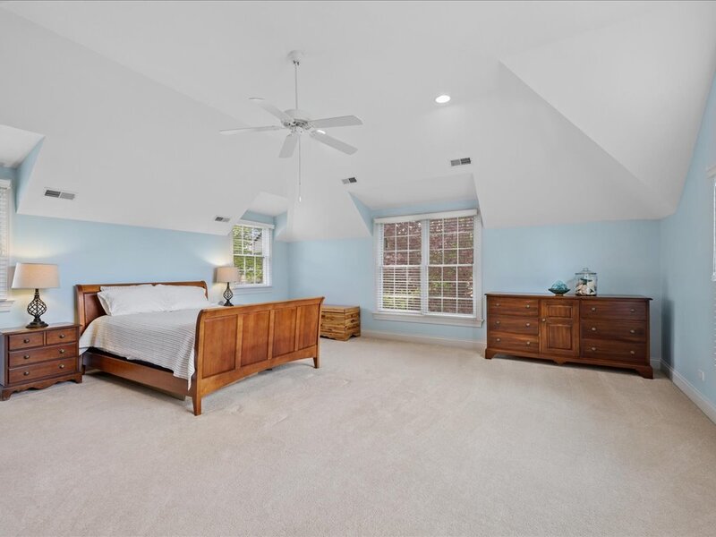 512 Oak Street Libertyville IL 60048