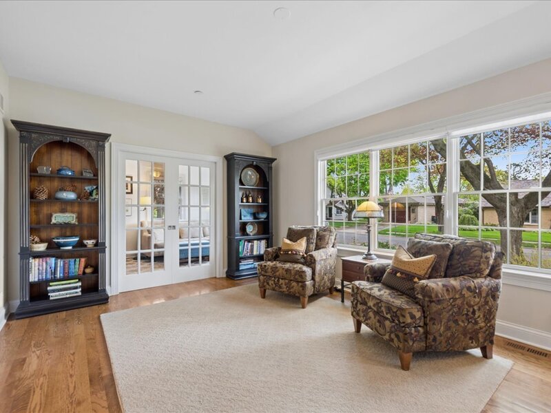 512 Oak Street Libertyville IL 60048