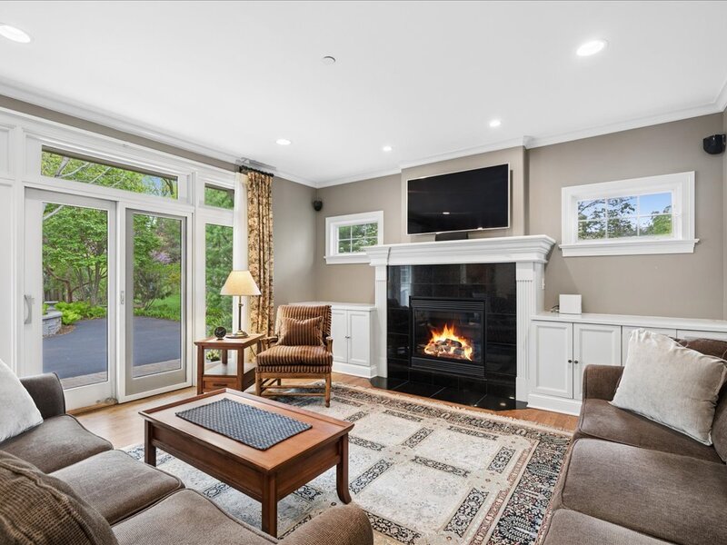 512 Oak Street Libertyville IL 60048
