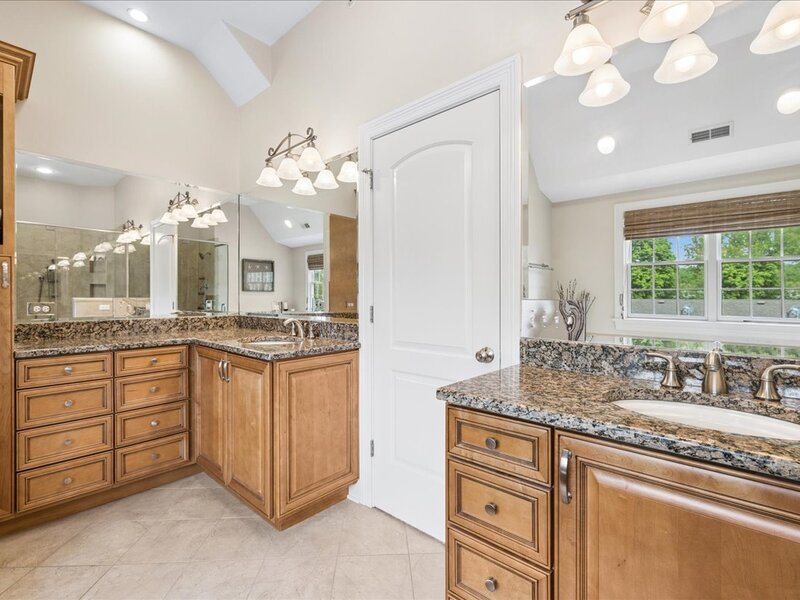 512 Oak Street Libertyville IL 60048