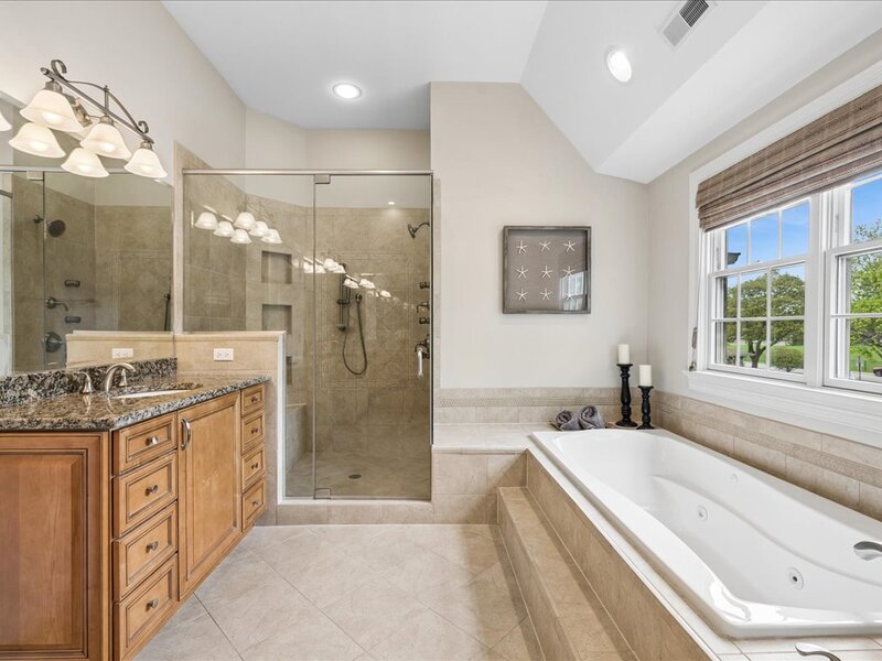 512 Oak Street Libertyville IL 60048