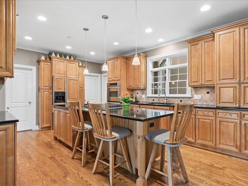 512 Oak Street Libertyville IL 60048