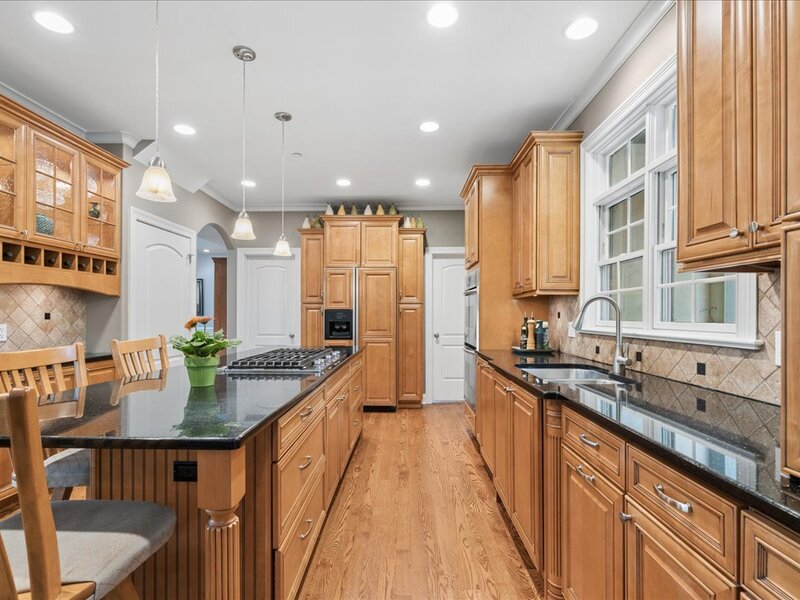 512 Oak Street Libertyville IL 60048