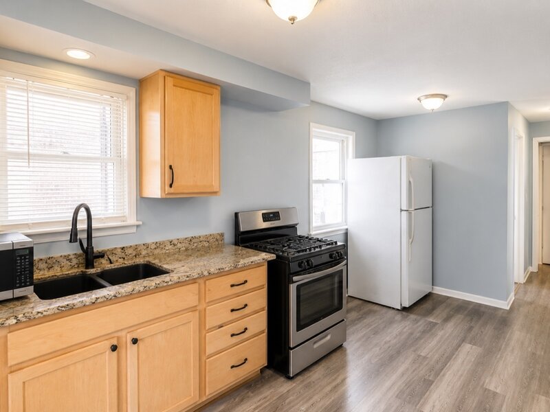 8635 S Burnham Avenue Chicago IL 60617